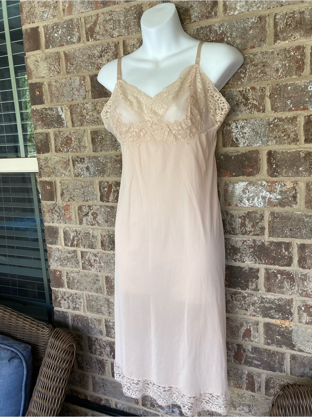 Vassarette Beige Vintage Slip Dress Nightie Size 34L Antron Nylon Y2K - Picture 3 of 9